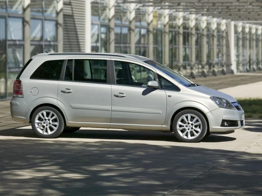 Opel Zafira b 2005