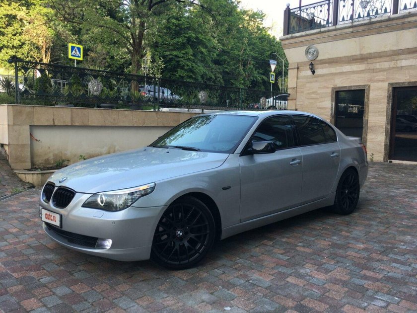 БМВ 525 2008