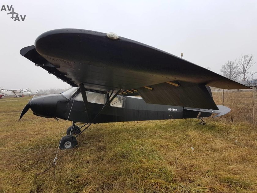 Двухместный самолет