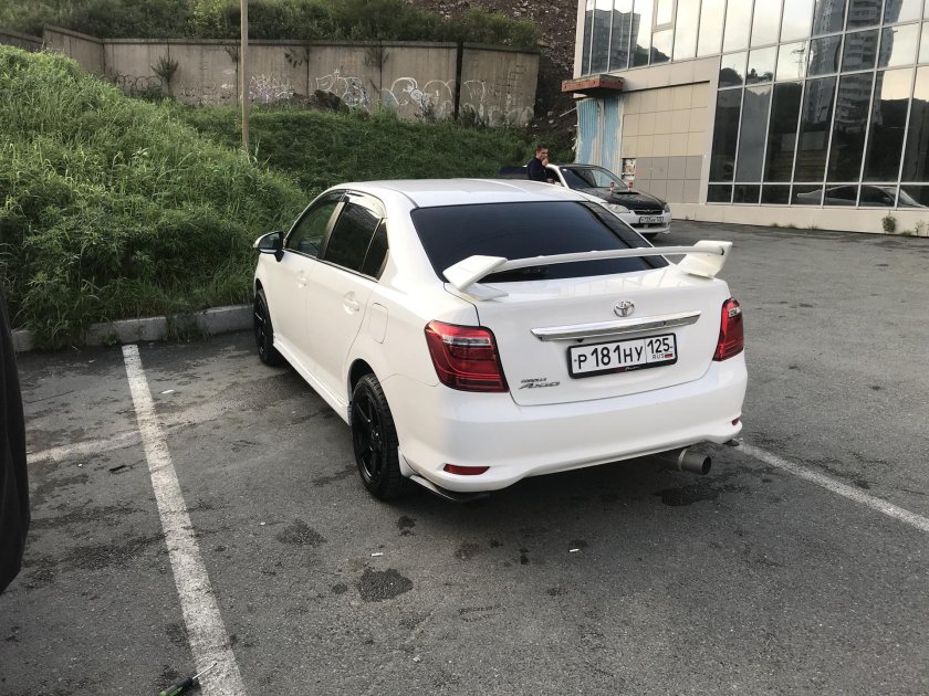 Toyota Corolla Axio 2015