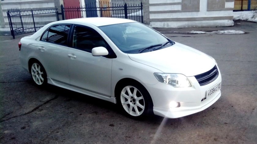 Toyota Corolla Axio/ nze141