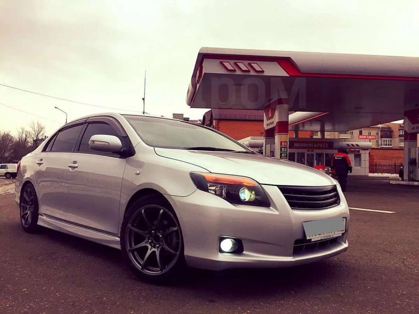 Тюнингованная тойота королла 2008