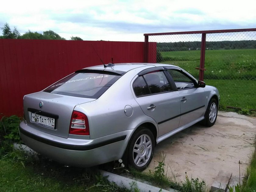 Шкода Октавия 2003 года