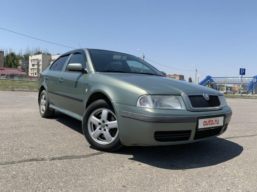 Шкода Октавия 2003 года