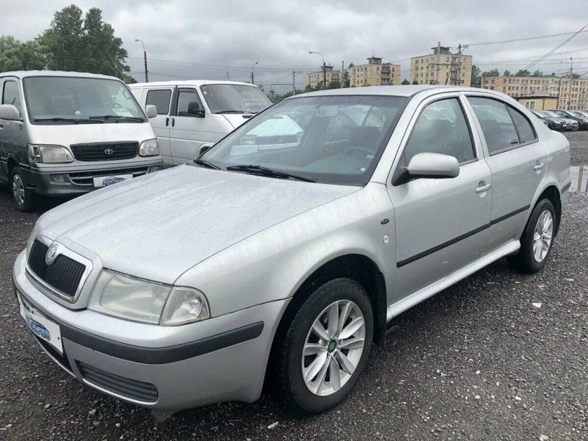 Шкода Октавия 2003 года