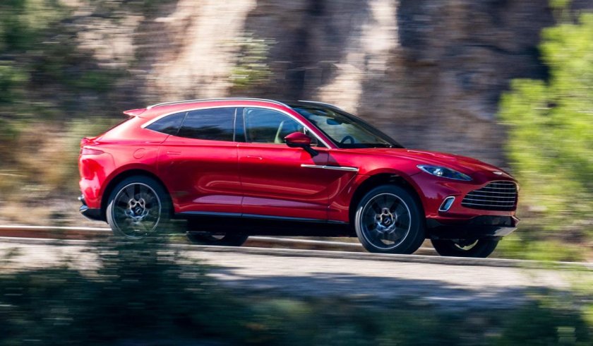 Астон Мартин DBX