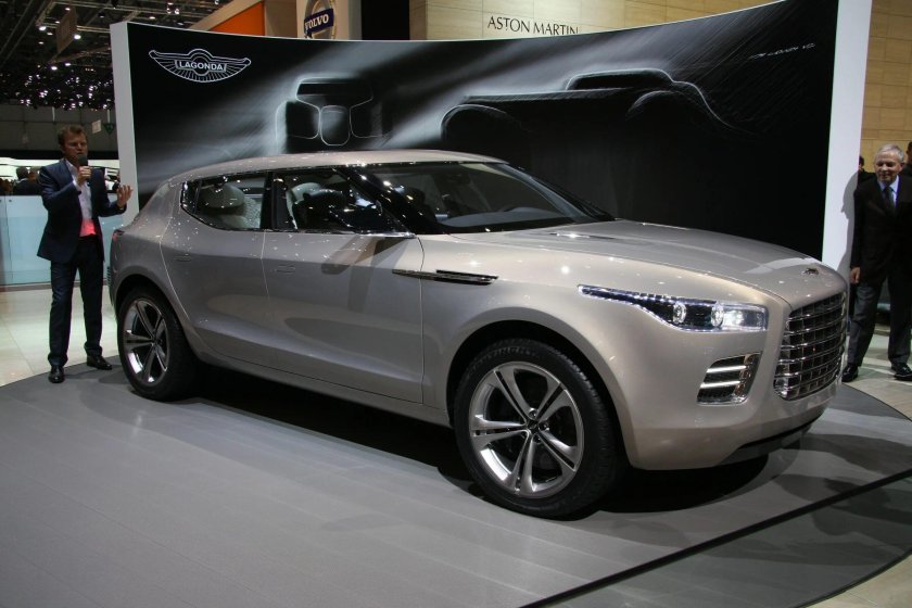 Астон Мартин джип