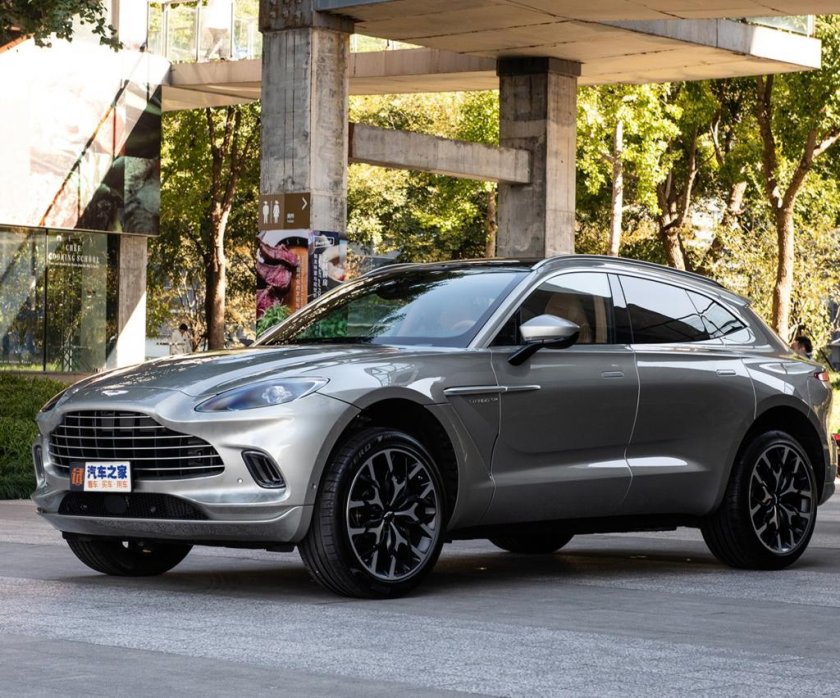 Aston Martin DBX