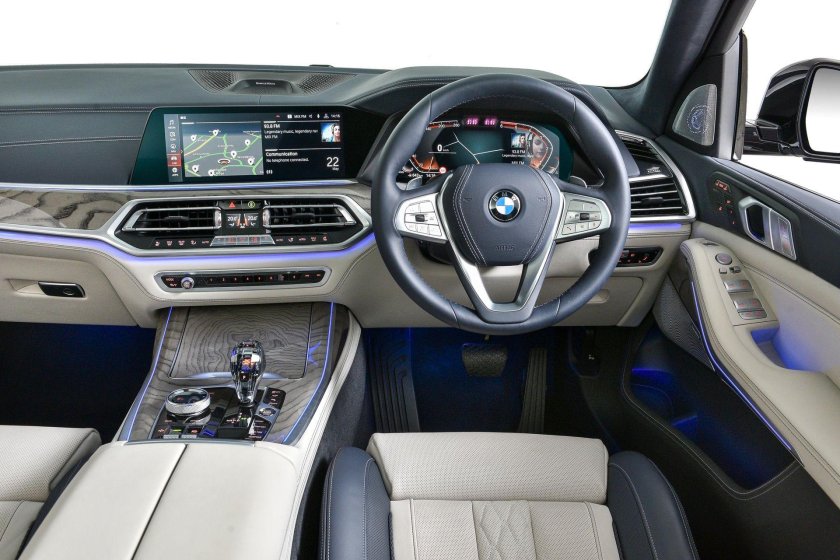 БМВ х7 2021 салон