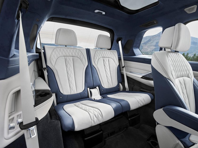 Bmw x7 interior