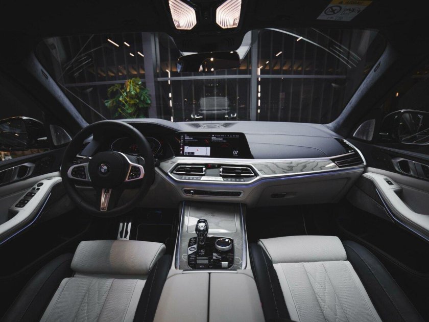 BMW x7 салон