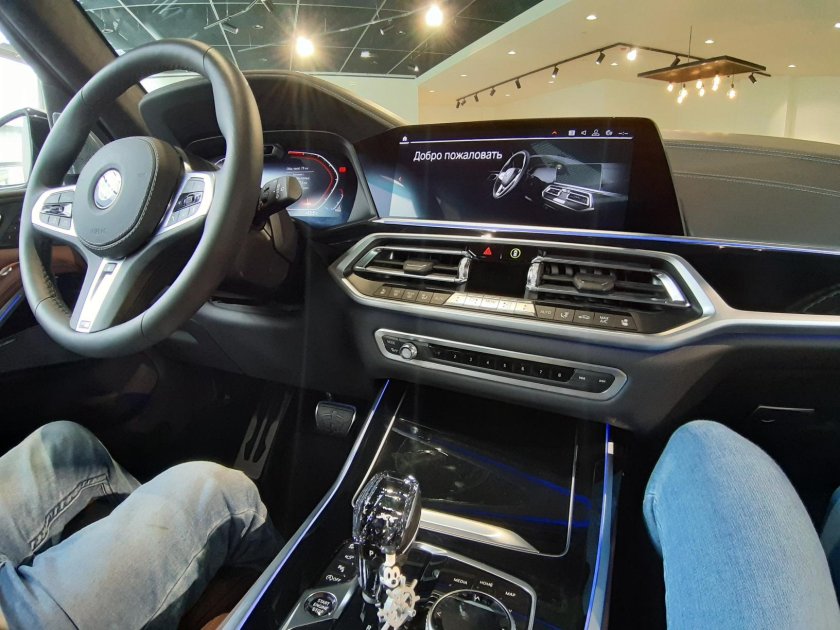 BMW x7 2021 салон