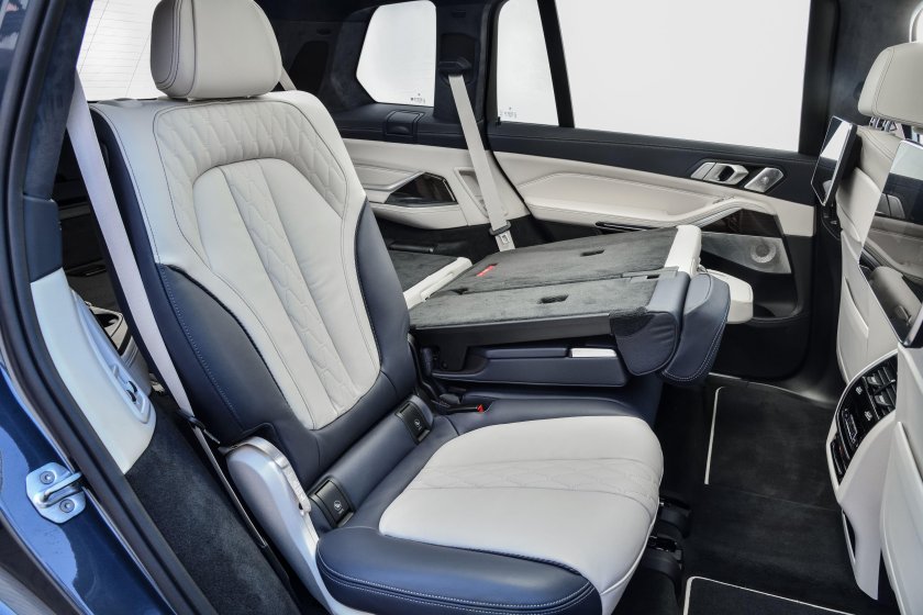 BMW x7 m50d салон