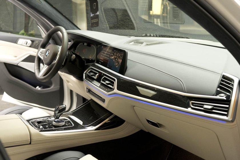 BMW x7 2022 салон