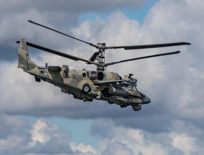 Вертолет с ракетами