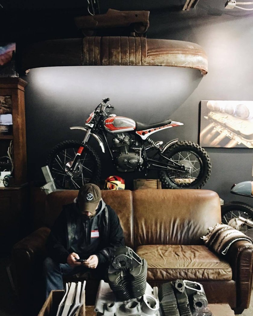 Лофт мото гараж