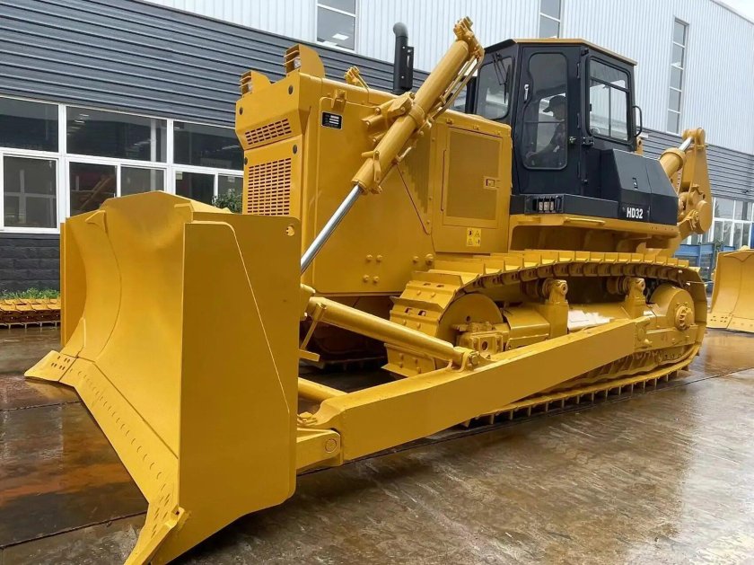 Современный бульдозер