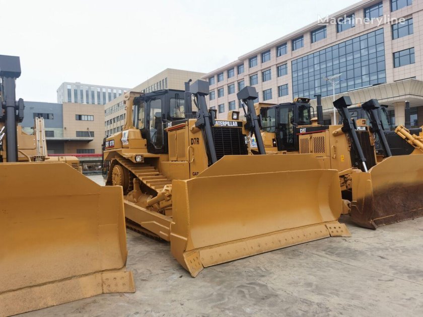 Бульдозер caterpillar