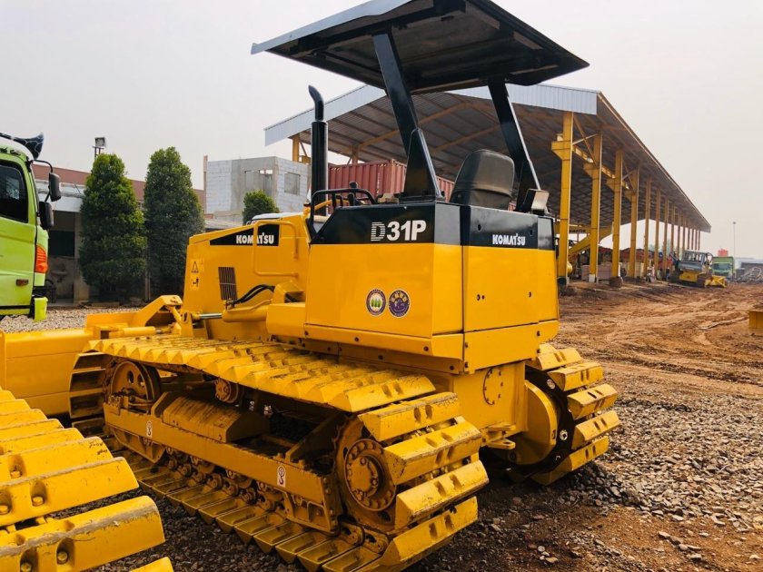 Бульдозера Komatsu d31