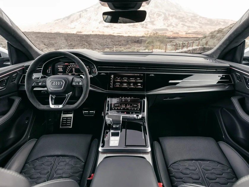 Audi q8 салон