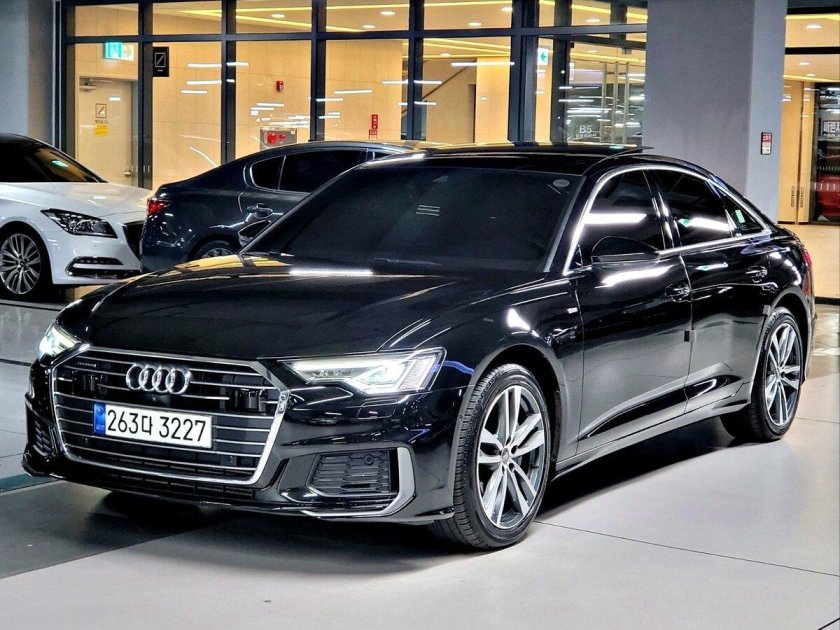 Ауди а 6 2017 года