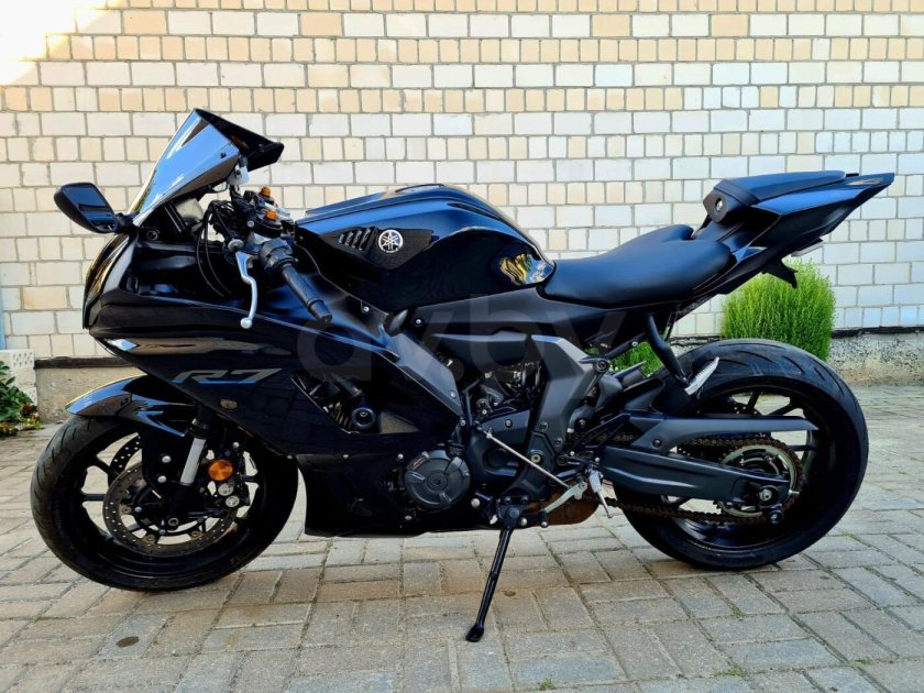 Yamaha r1 черный матовый