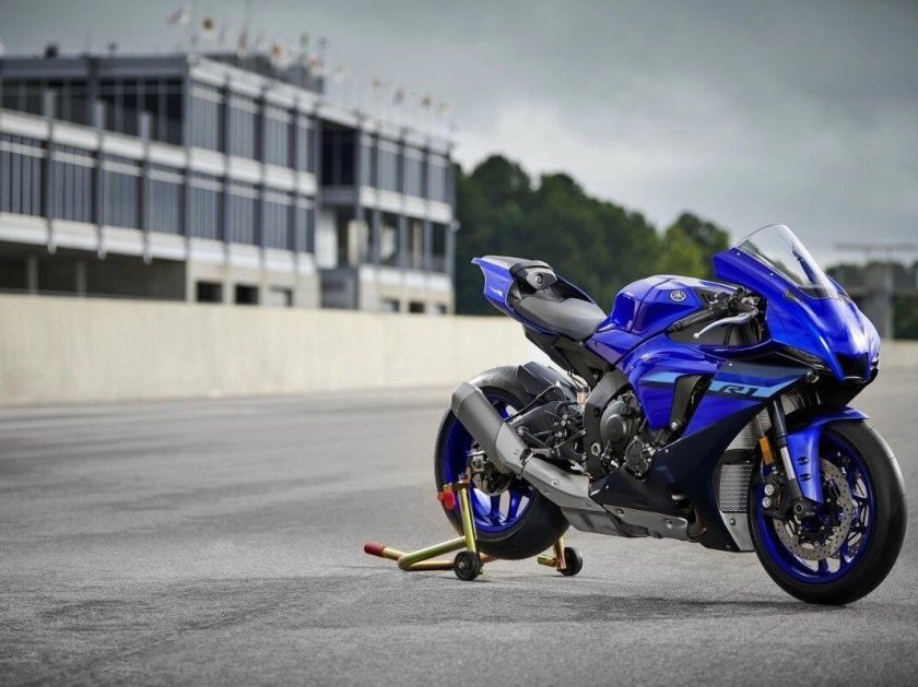 Спортивный мотоцикл ямаха