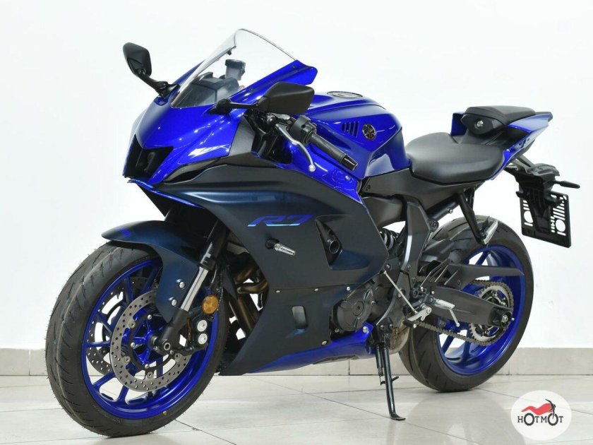 Yamaha r7