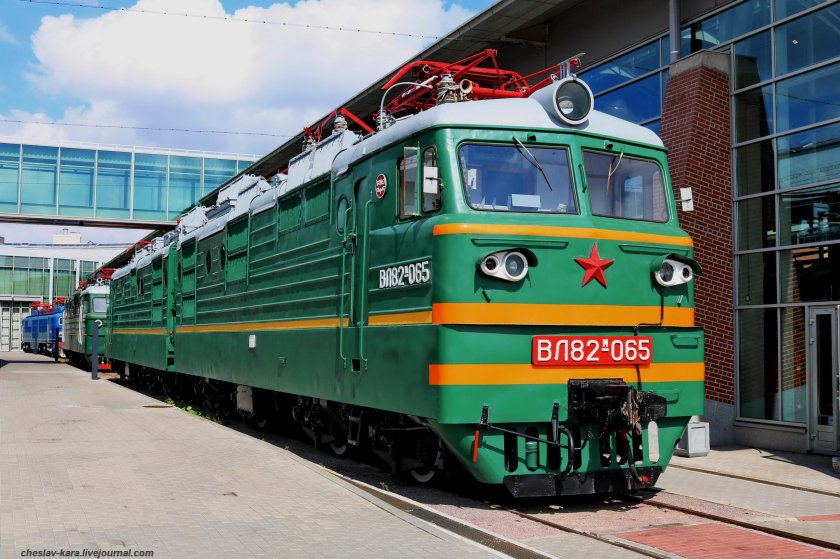 Вл82 электровоз