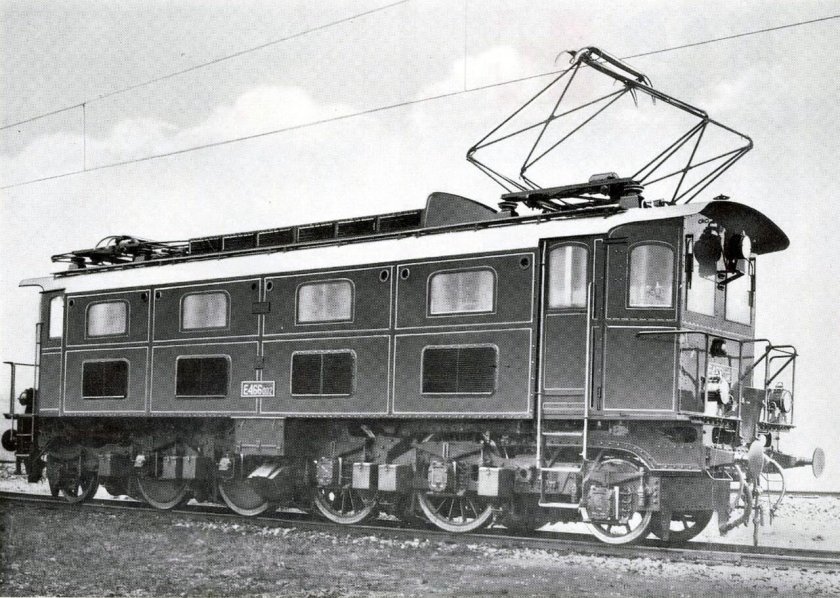 Советский электровоз вл19