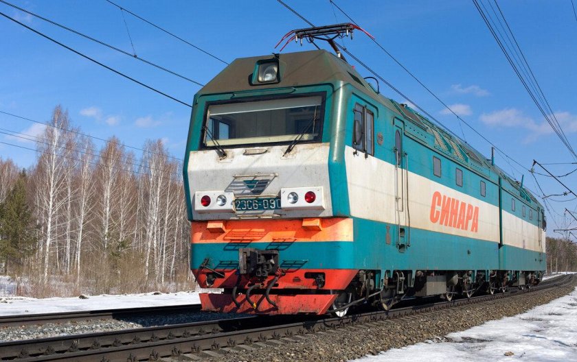 Электровоз Синара 2эс6
