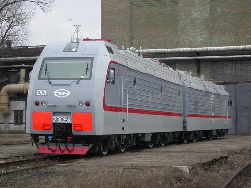 Локомотив Ермак 2эс5к