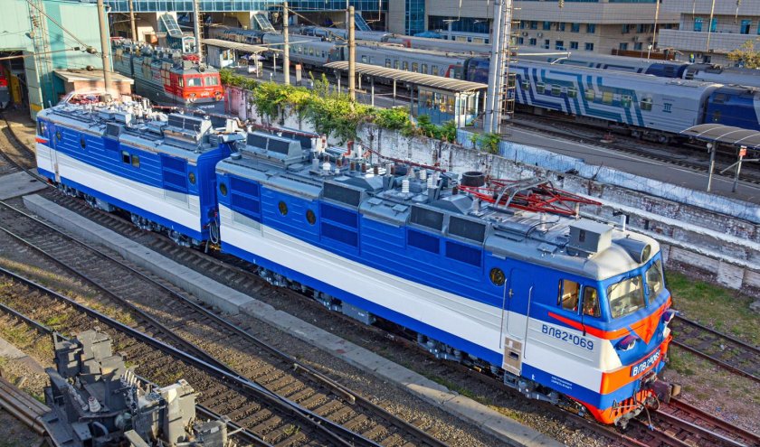 Вл82 электровоз