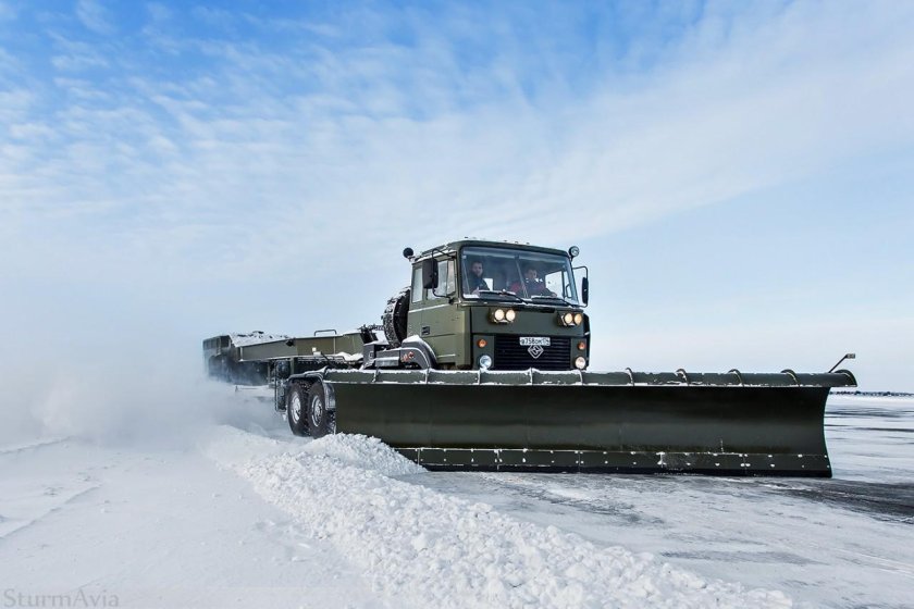 БС-4000 Аэродромная снегоуборочная