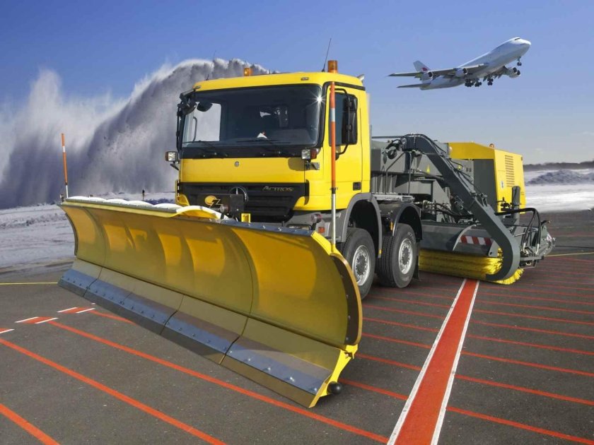 Плужно-щеточная продувочная Аэродромная уборочная машина ББ-6000-ПБА