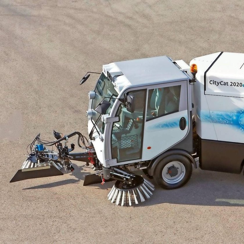 Подметально-вакуумная машина ВКМ-2020