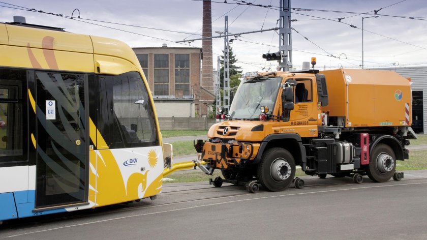 Mercedes-Benz Unimog u423