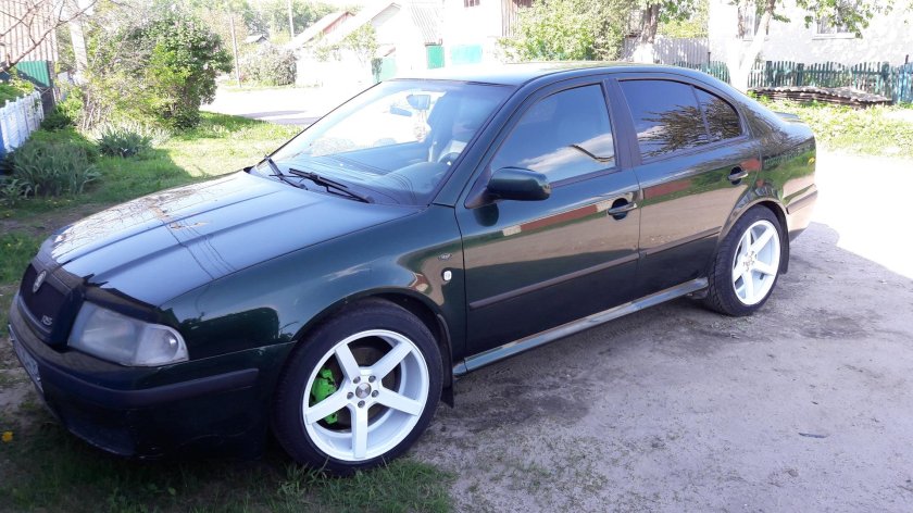 Skoda Octavia Tour r16