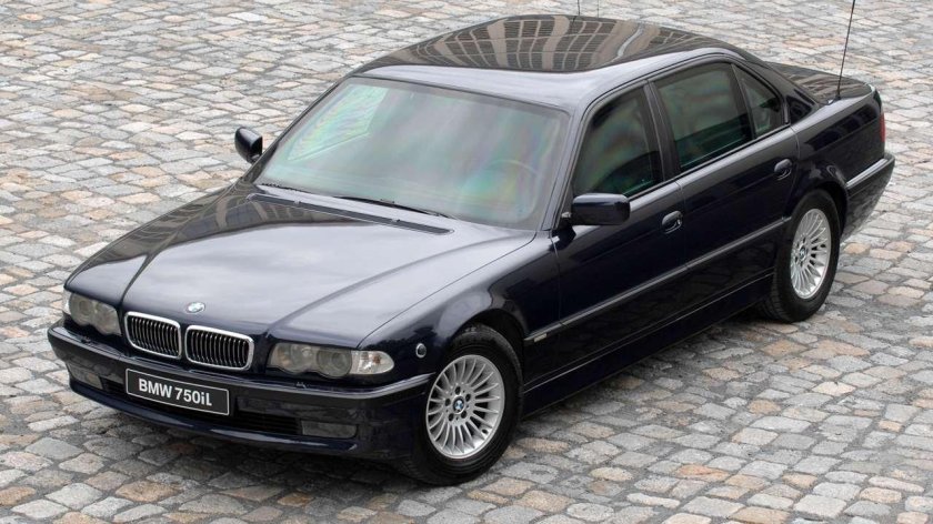 BMW 750 e38