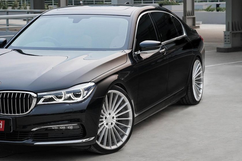 BMW 750li