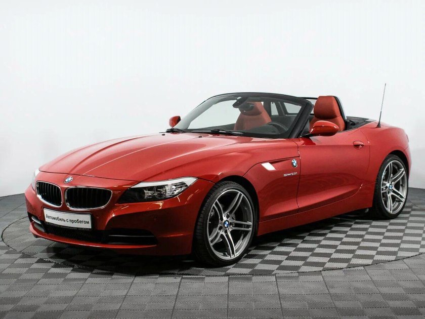 BMW z4 Roadster красная