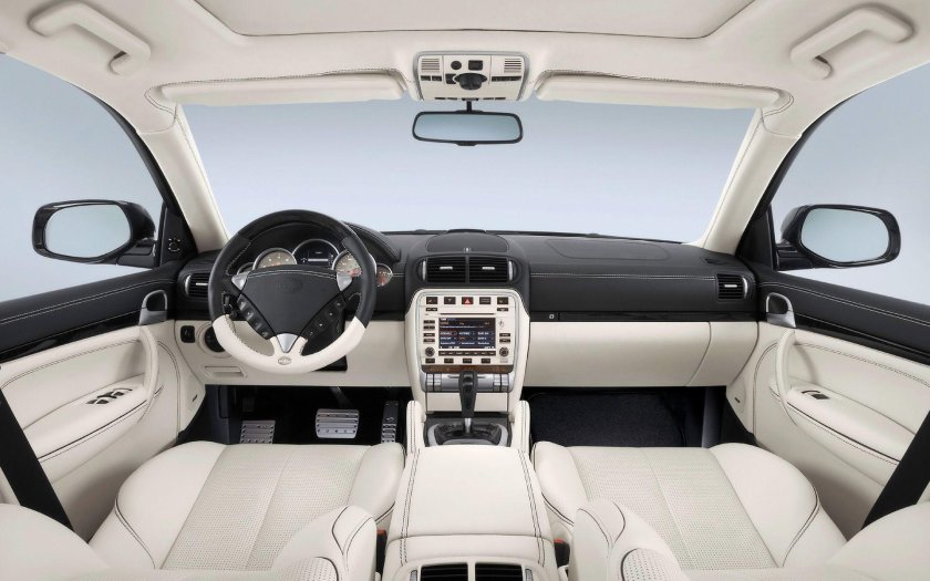 Porsche Cayenne 2010 Interior
