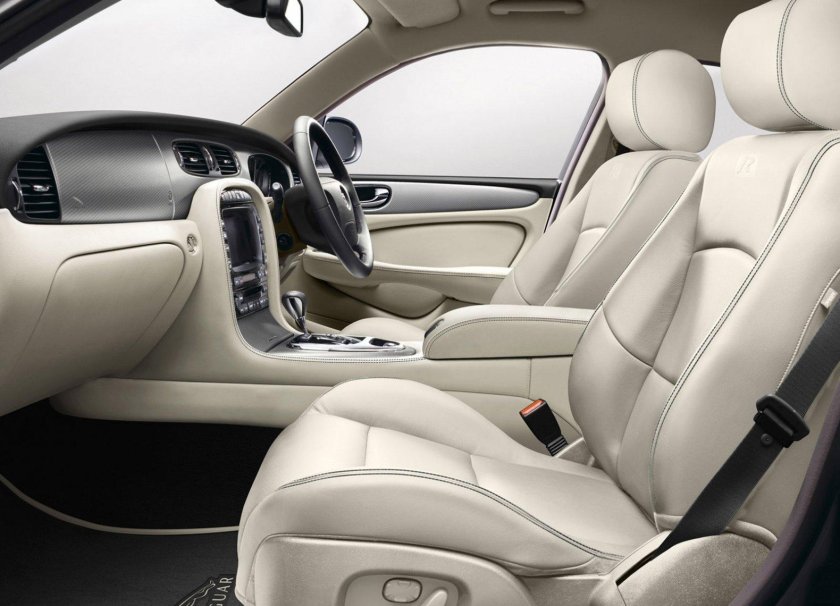 Jaguar XJR 15 салон