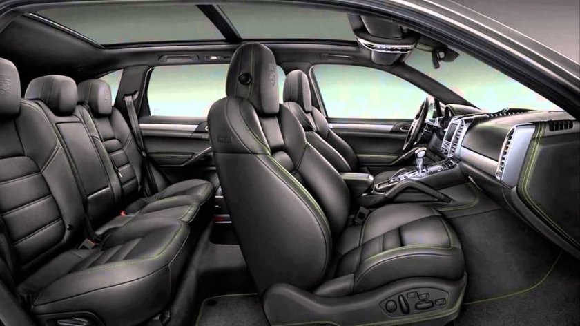 Порше Кайен салон сзади