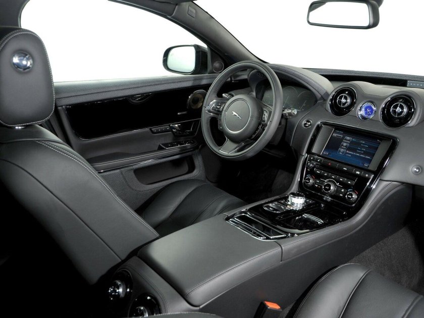 Ягуар XJ 2010 салон