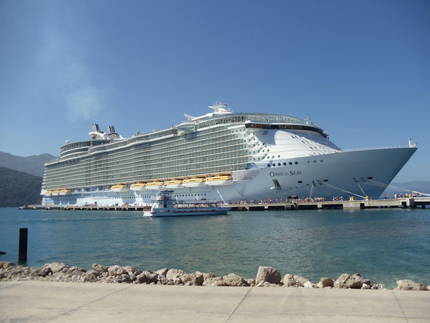 Круизный лайнер Аллюр