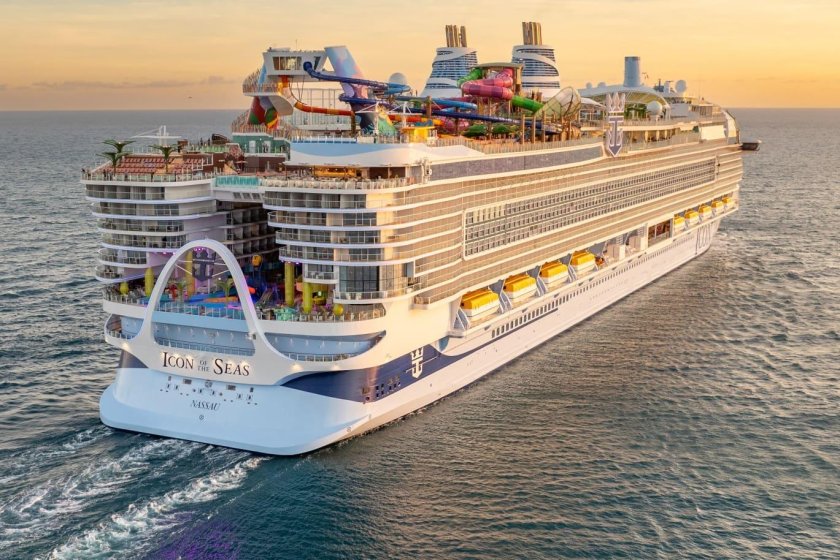 Самый большой круизный лайнер в мире 2023