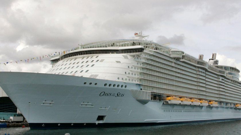 Гигантик лайнер Оазис