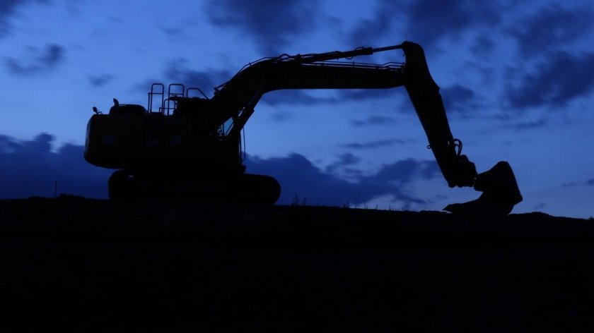 Экскаватор ночью