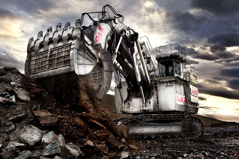 Карьерный экскаватор Hitachi